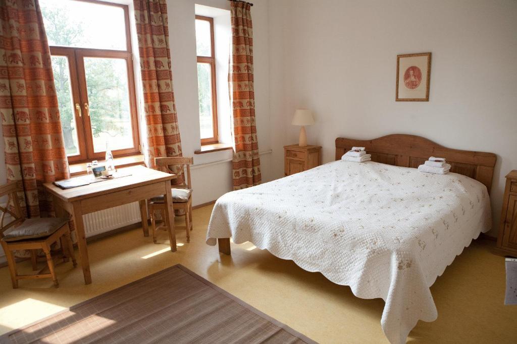 Hotel Grasu Pils Cesvaine Værelse billede
